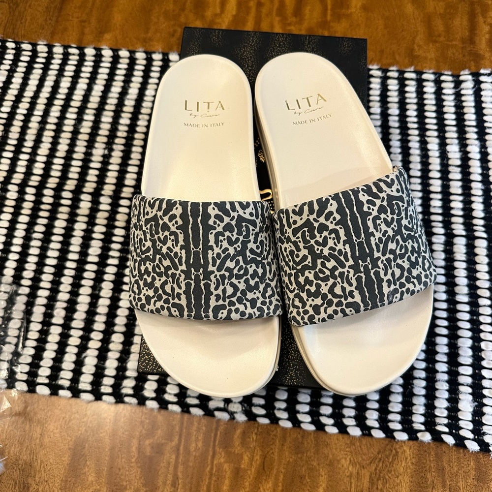 LITA by CIARA women’s King Cheetah Print Slides Slip on Sandals